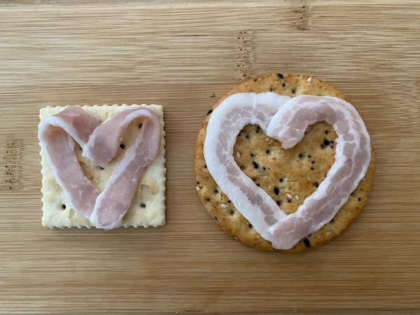 Bacon heart crackers